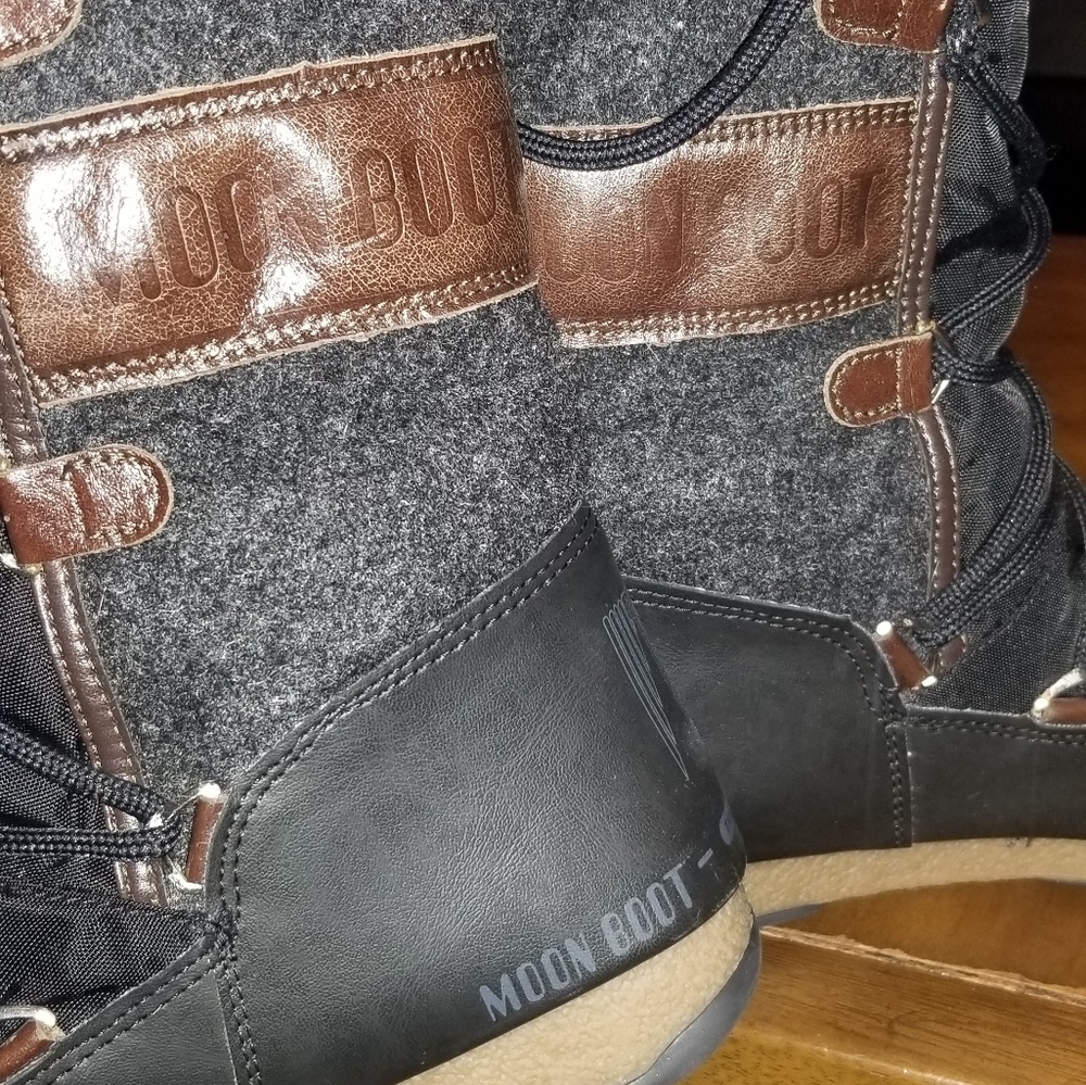 Moon Boots
